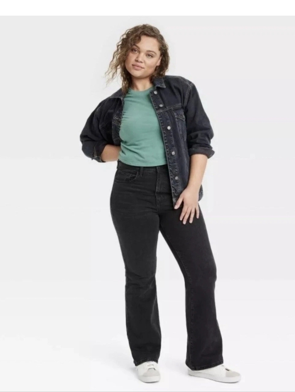 Universal Thread Women's High-Rise Flare Jean Fitted Hip and Thigh Comfort Stre - Picture 3 of 8